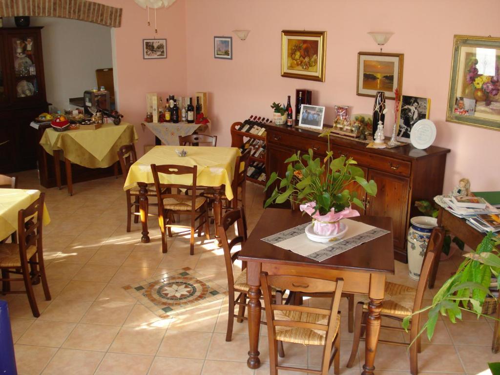 Agriturismo Ai Piacentini Santo Stefano Belbo Exterior foto