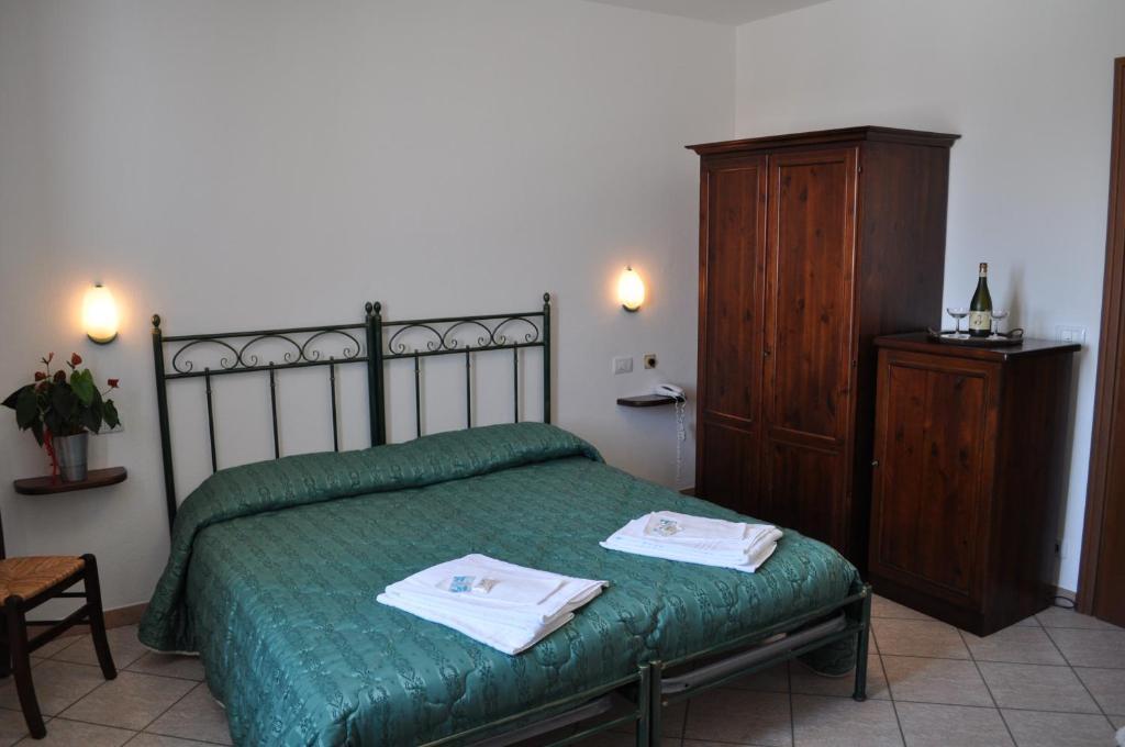 Agriturismo Ai Piacentini Santo Stefano Belbo Exterior foto